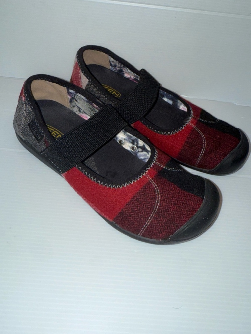 Keen Harvest Clay Aztec Barefoot Comfy Elastic Mary Jane Sandals Women Size 7.5